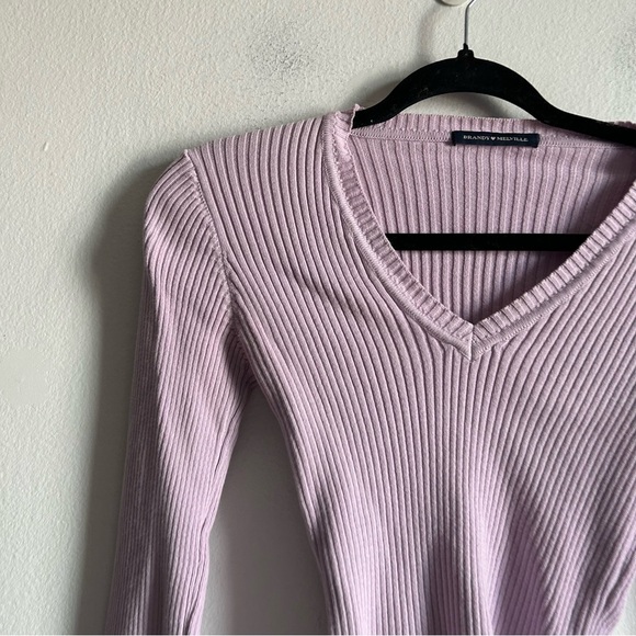 Brandy Melville Sz S Lilac Ribbed Knit Cotton Long Sleeves V Neck Sweater - Picture 3 of 10